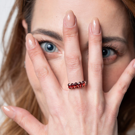 Anillo De Plata 925 Media Churumbela Con Granate Oval