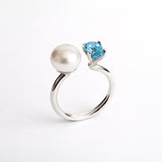 Anillo De Plata .925 Abierto Tú y Yo Con Topacio Azul Y Perla