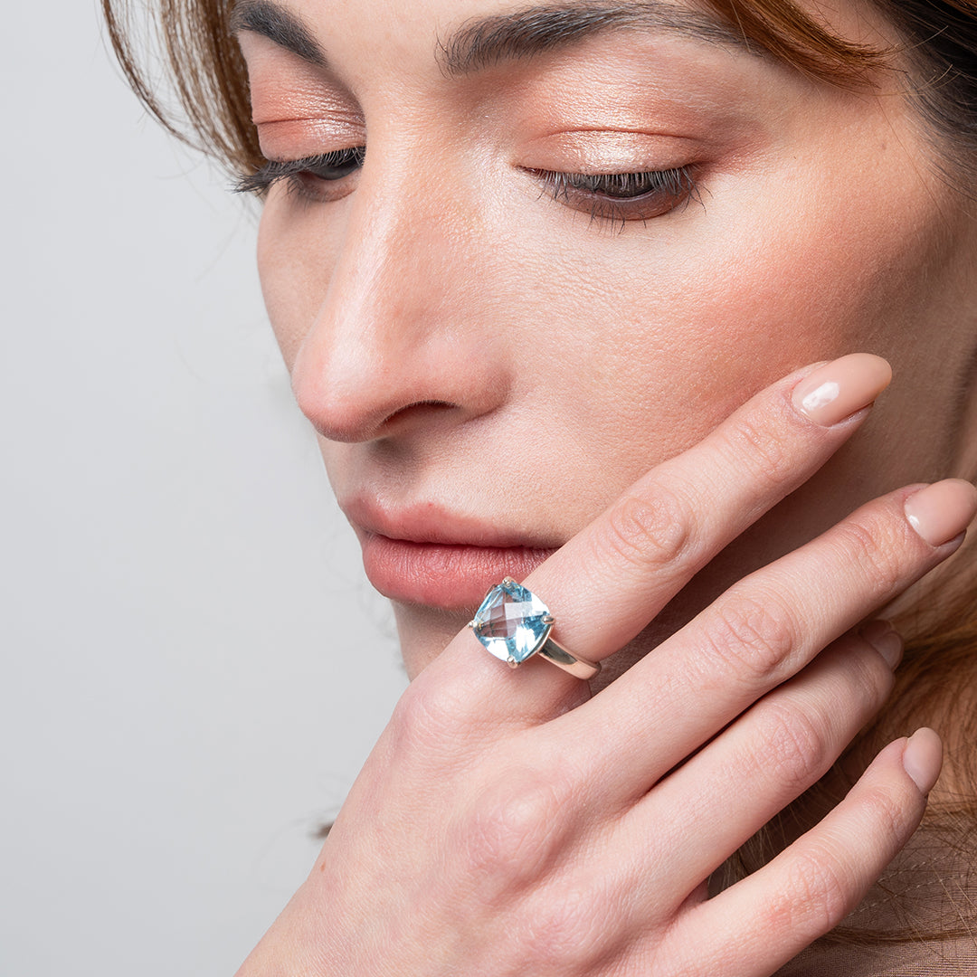 Anillo De Plata .925 Con Topacio Azul Cushion