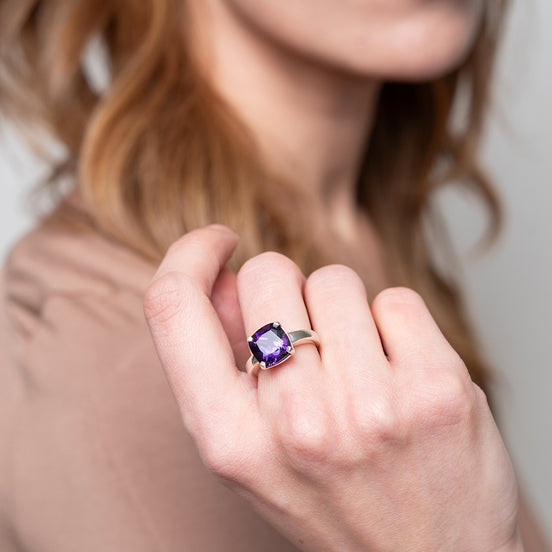 Anillo De Plata 925 Con Amatista Cushion