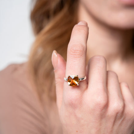 Anillo De Plata .925 Con Citrino Cushion