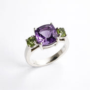 Anillo De Plata .925 Triada Con Amatista Y Peridoto